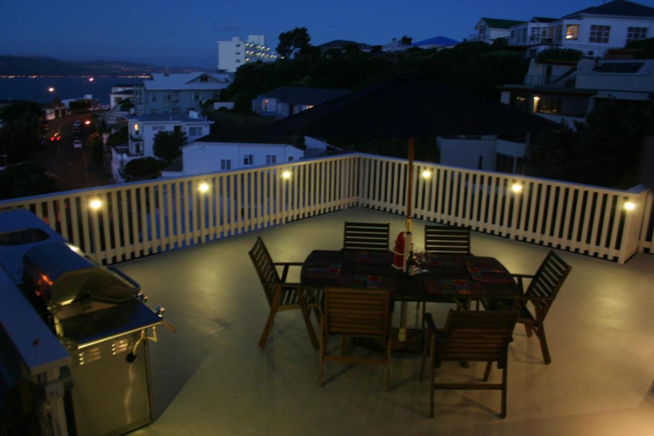 Incredible Views! Luxurious Studio & Outdoor Living Веллингтон Экстерьер фото
